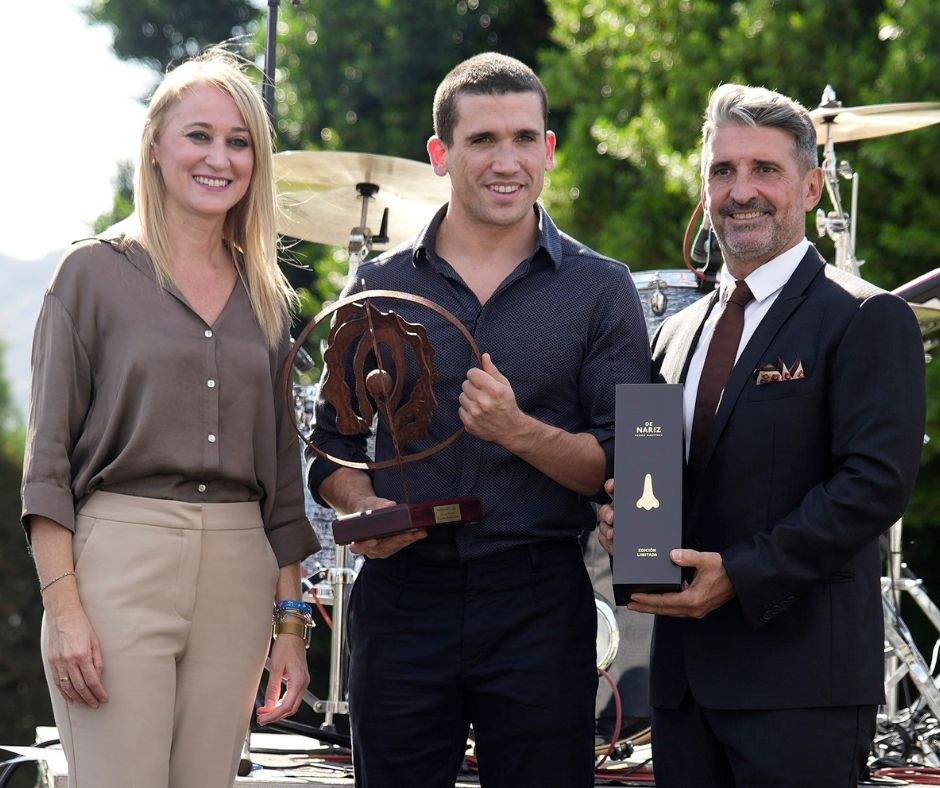 Nicolás y Valero, restaurante Ginés, Mariano Sánchez, Mariano San Martín, eh! de Cáritas y el actor Jaime Lorente, premiados por HoyTú en su fiesta anual.