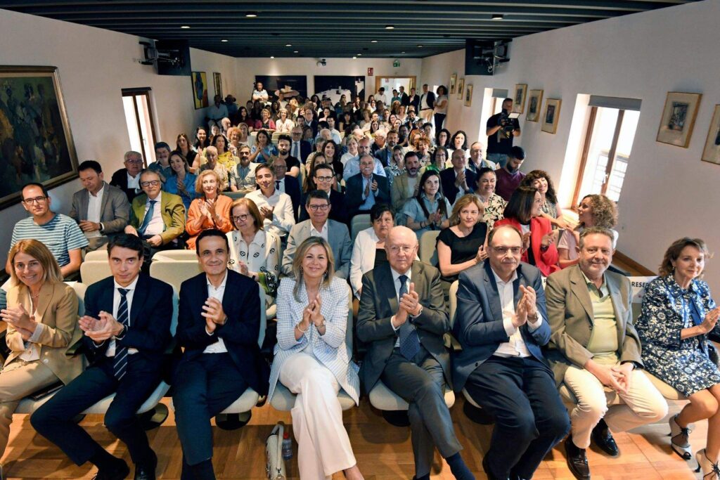 Fotografía en la presentación de la convocatoria. (ADC Alternativas de Comunicación)