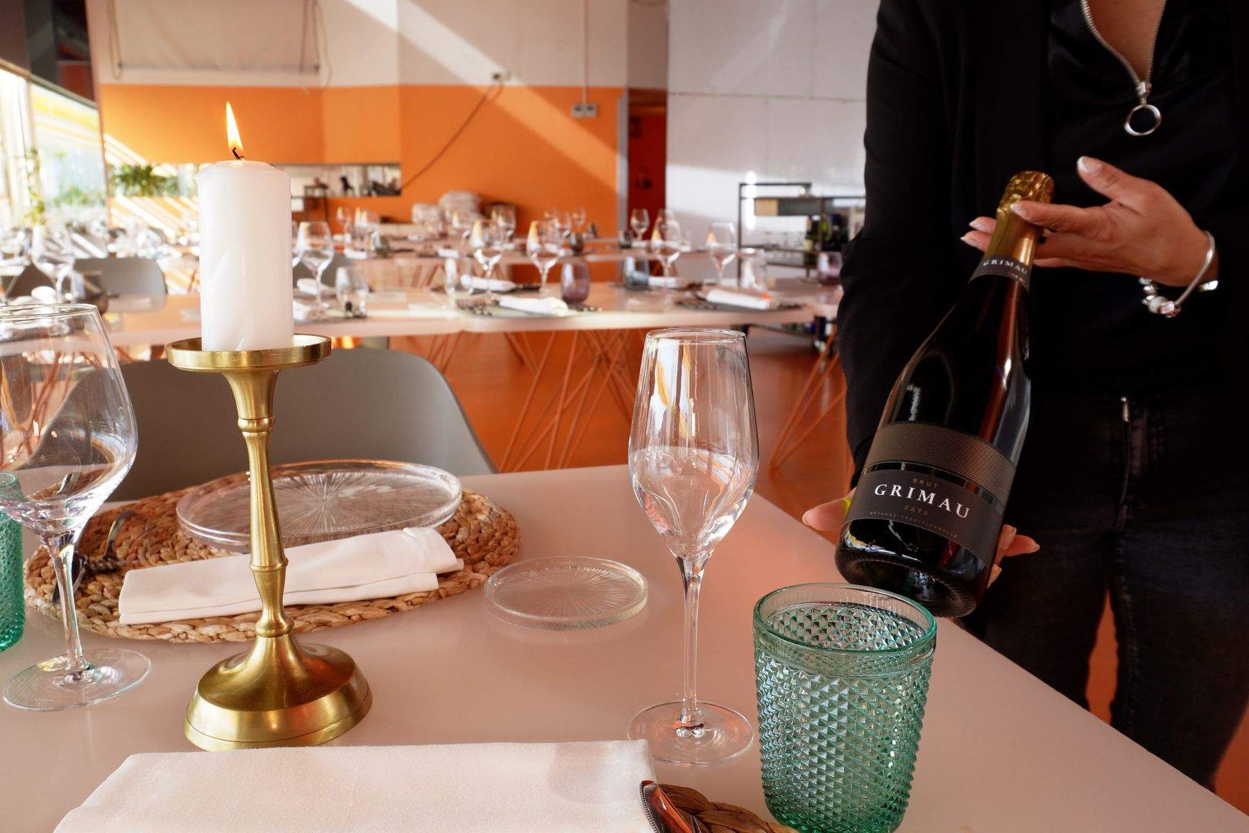 Fotografía del interior de un restaurante. (Hostecar)