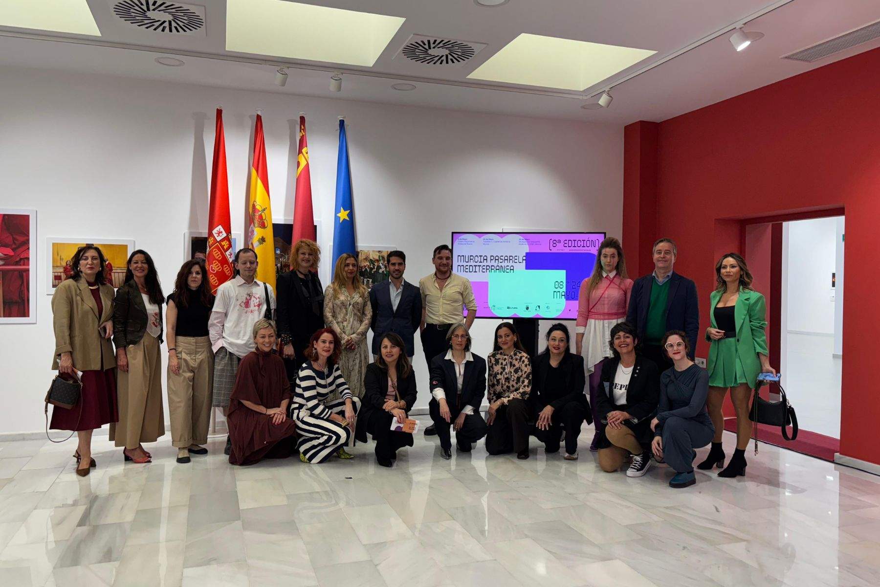 Foto de familia durante la presentación. (Ayuntamiento de Murcia)
