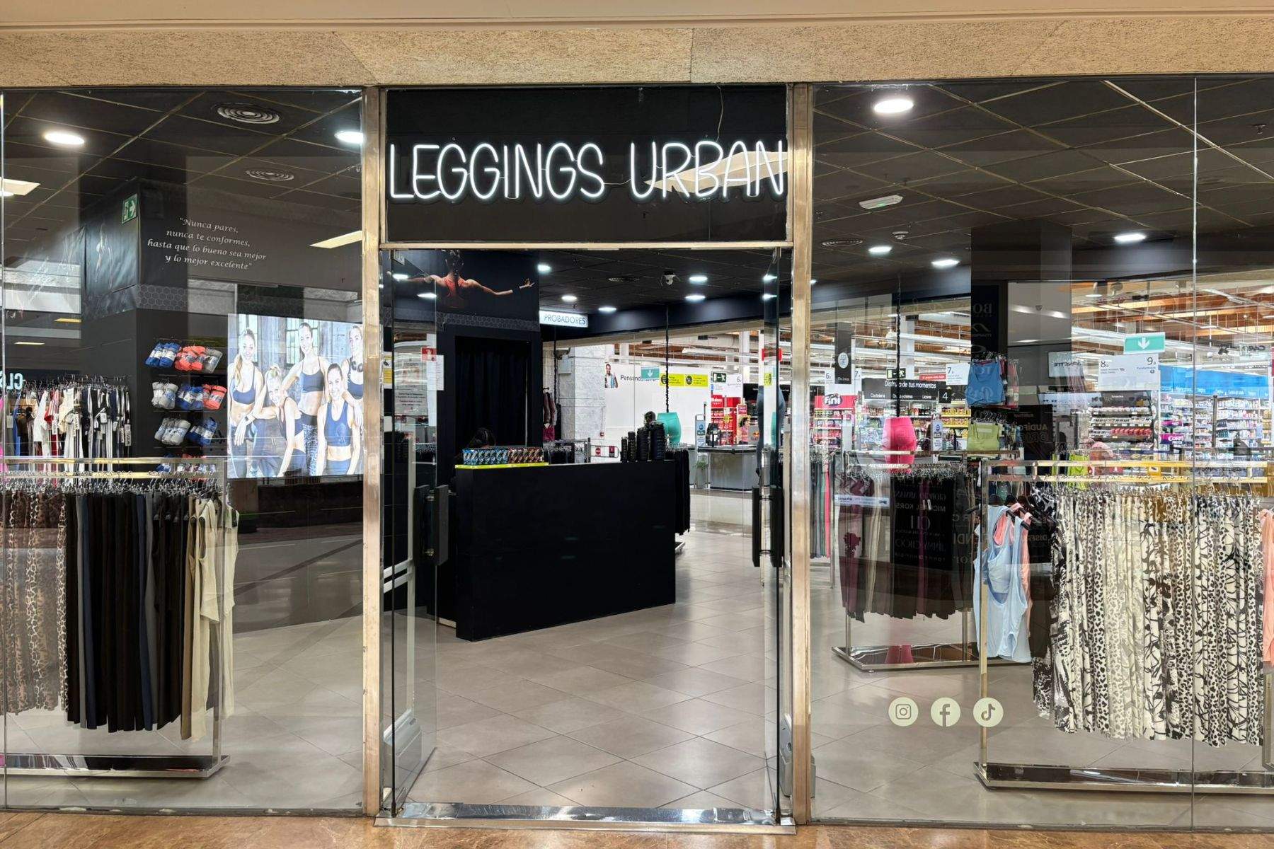 Imagen de la tienda. (Gesto)
