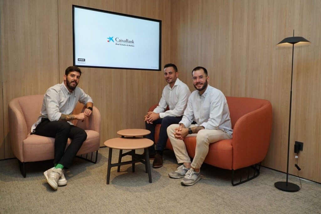 Los tres finalistas que optan al galardón principal por su trayectoria consolidada y su impacto en el tejido empresarial de la Región. (AJE)
