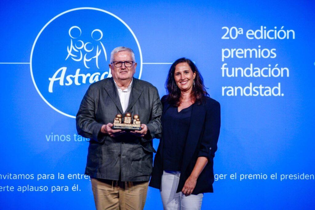 El presidente de Astrade, Javier Ruiz de la Torre, ha recogido este reconocimiento. (Weekend)