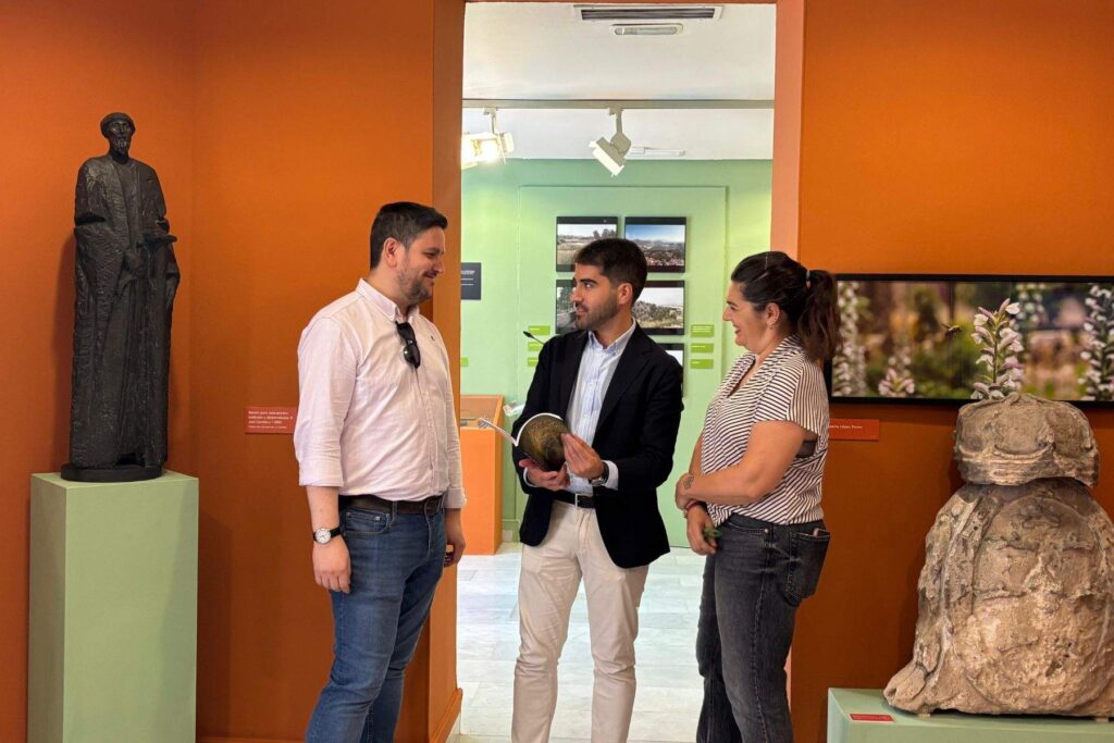 Visita a la muestra. (Ayuntamiento de Murcia)