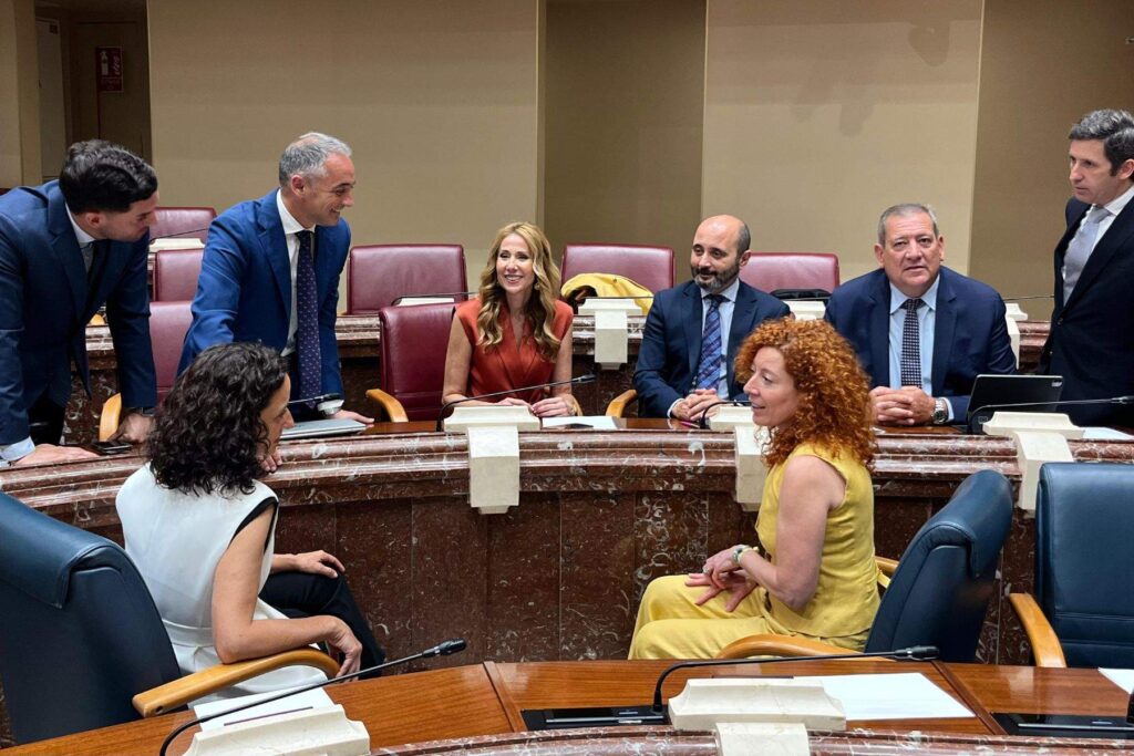 La consejera de Empresa, Marisa López Aragón, presenta los presupuestos de la Consejería para 2025. (CARM)