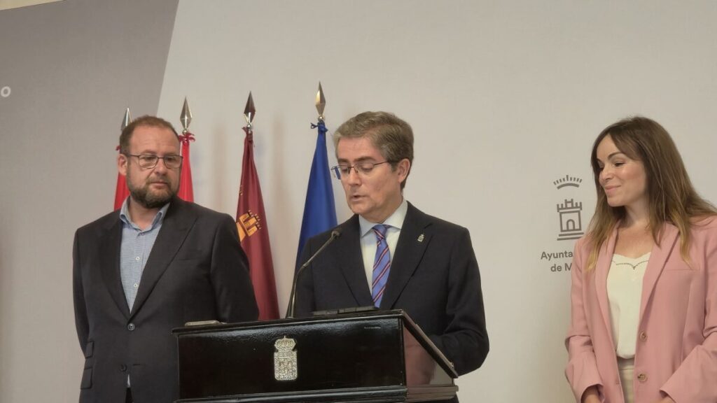Presentación de los datos turísticos por parte del concejal Jesús Pacheco. (Ayuntamiento de Murcia)