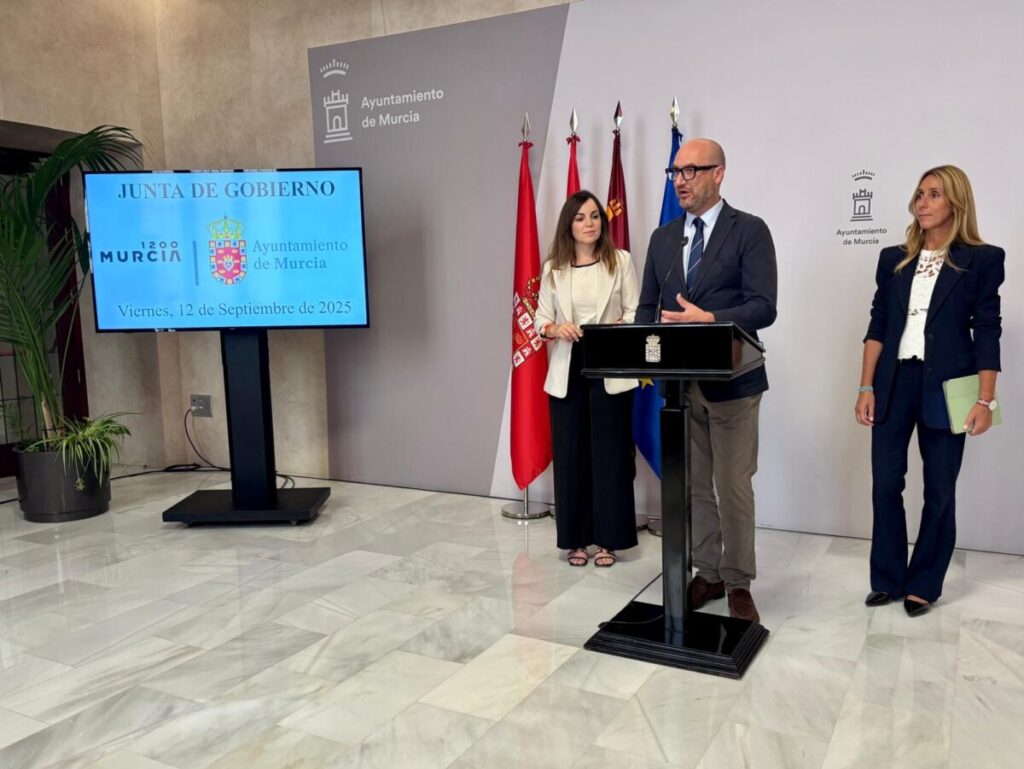 El concejal José Francisco Muñoz presentando la programación / Ayuntamiento de Murcia.