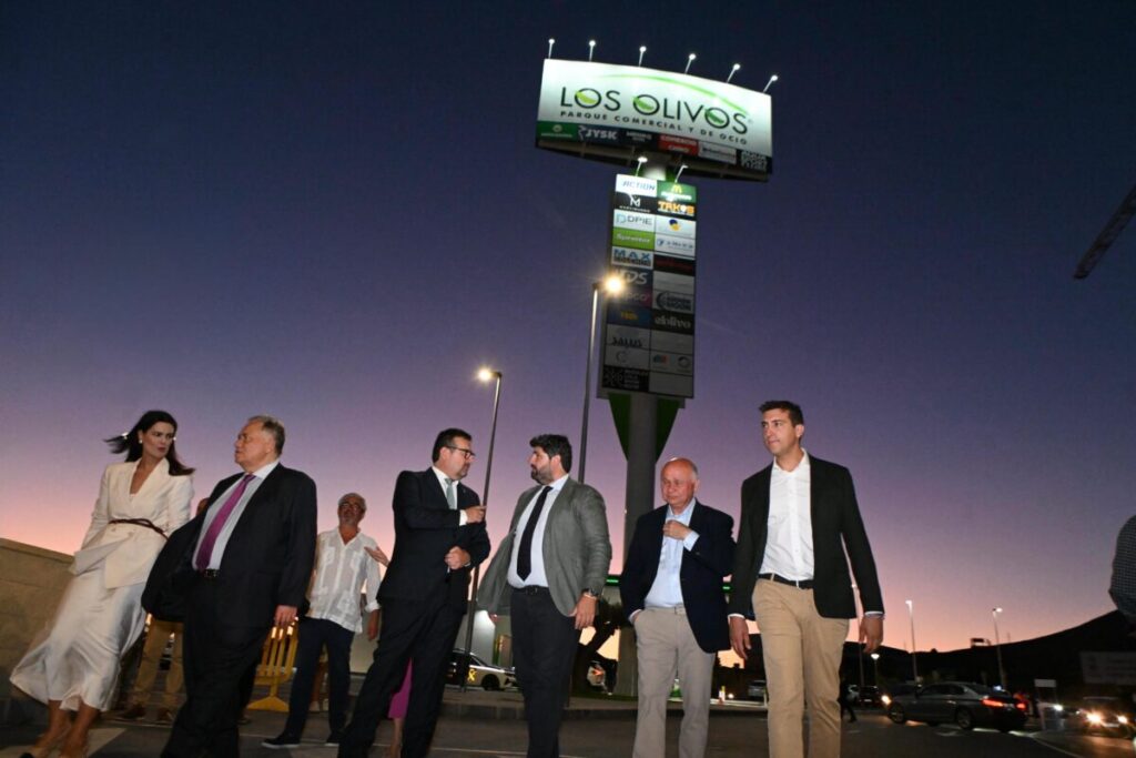 Imagen de la inauguración con las autoridades presentes / CARM.