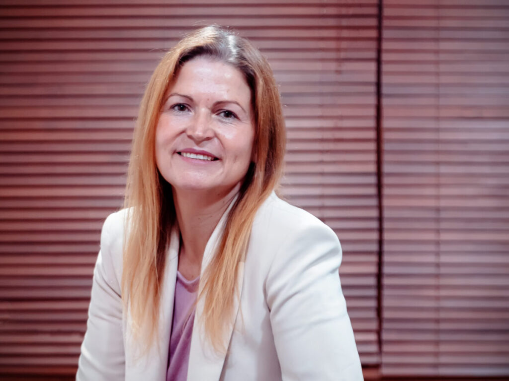 Noemí Muñoz de Arcos en la sede de Sucesores de Muñoz y Pujante, donde ejerce como directora de Operaciones / Ana Bernal.