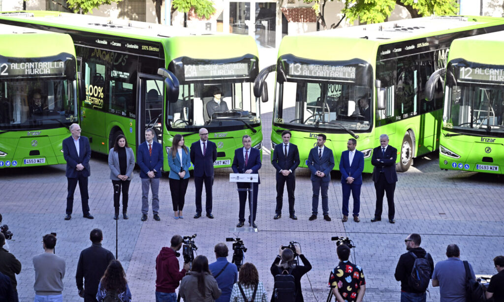 Presentación de los autobuses / Ayuntamiento de Murcia.