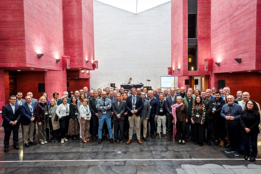 Foto de familia en la XXXVI Asamblea General de la Conferencia Española de Consejos Reguladores Vitivinícolas / DOP Jumilla.