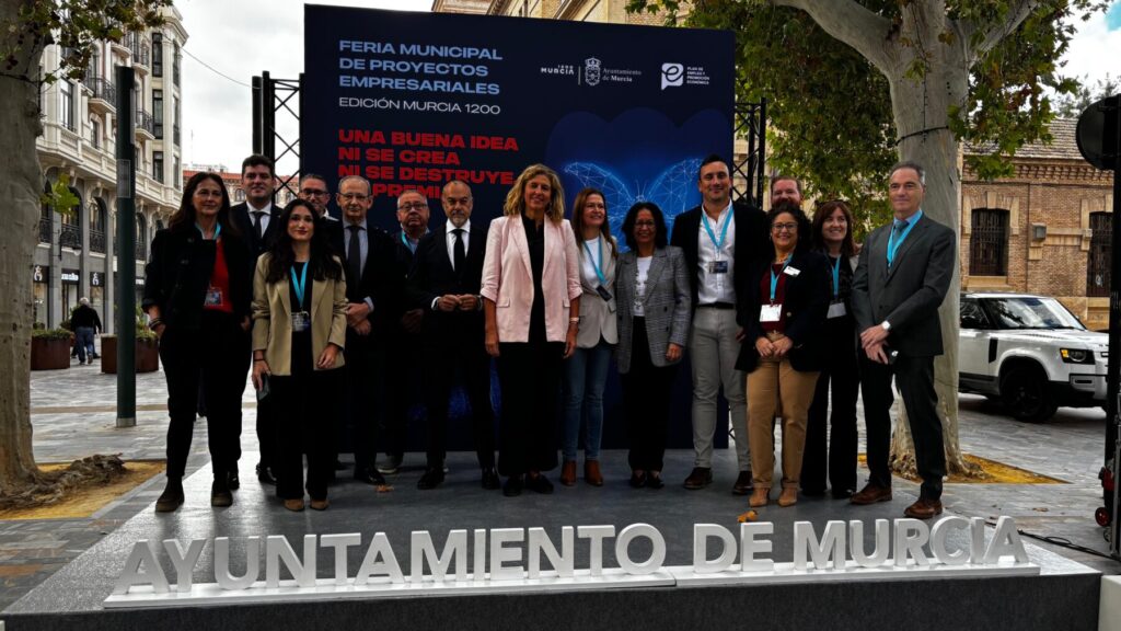 Inauguración de la Feria de Proyectos Empresariales del Municipio / Ayuntamiento de Murcia.