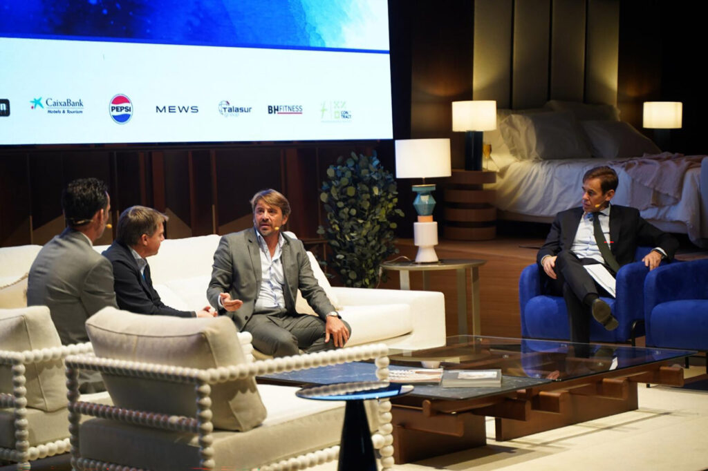 Una de las mesas redondas / HoyTú.