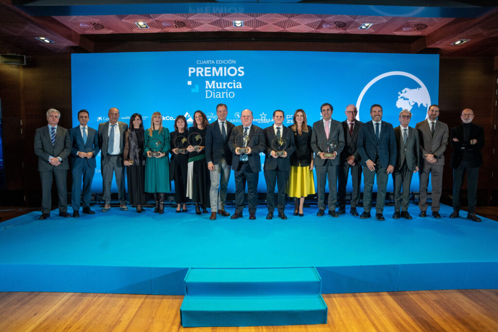 Foto de familia con los premiados / Raúl Alcántara.