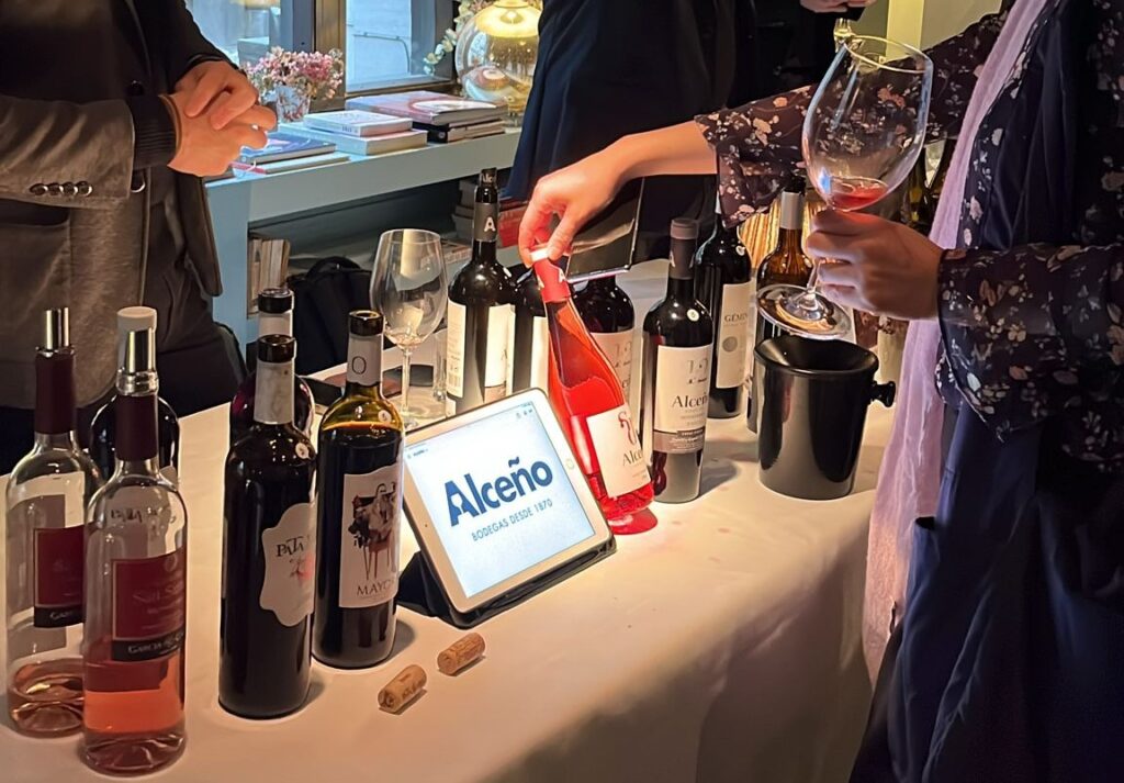 Cata de vinos de las tres DOP de la Región de Murcia en el evento profesional ‘Spanish Discovery Tasting’, celebrado hoy en Londres / CARM.