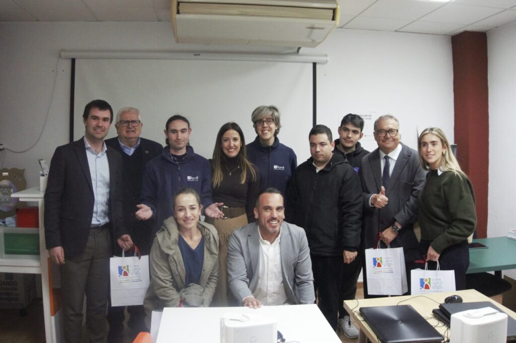 Un momento de la renovación del apoyo de la Fundación Estrella de Levante a Feycsa / Estrella de Levante.