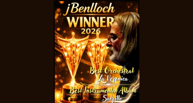 Cartel de José Luis Benlloch con los galardones / World Entertainment Awards.