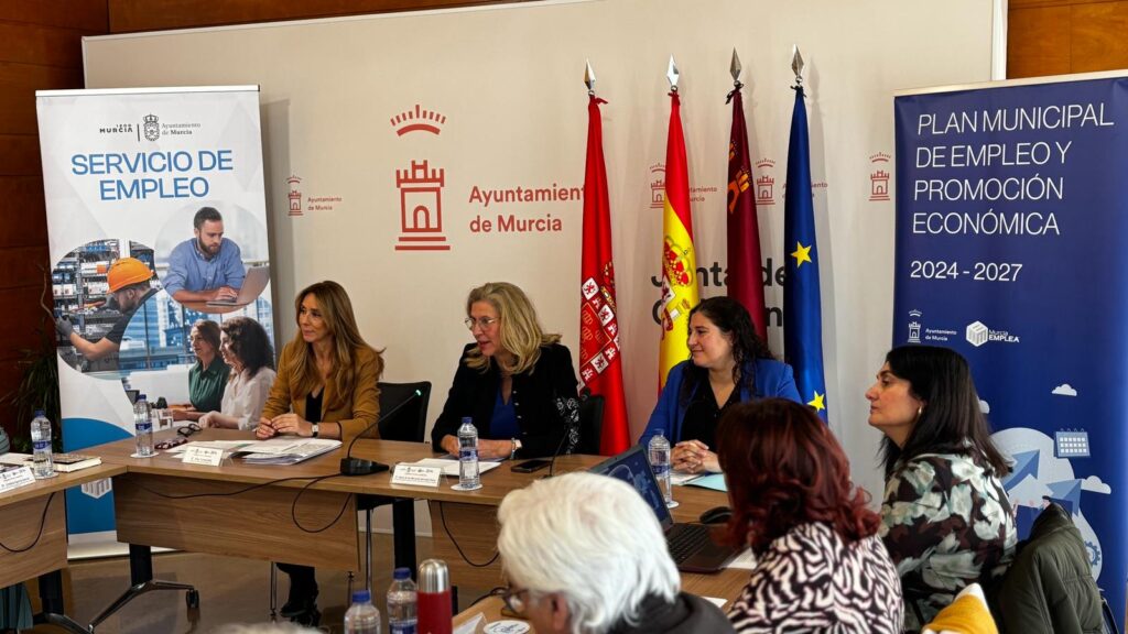Imagen de la Comisión Técnica Municipal del Plan de Empleo 2024-2027 / Ayuntamiento de Murcia.