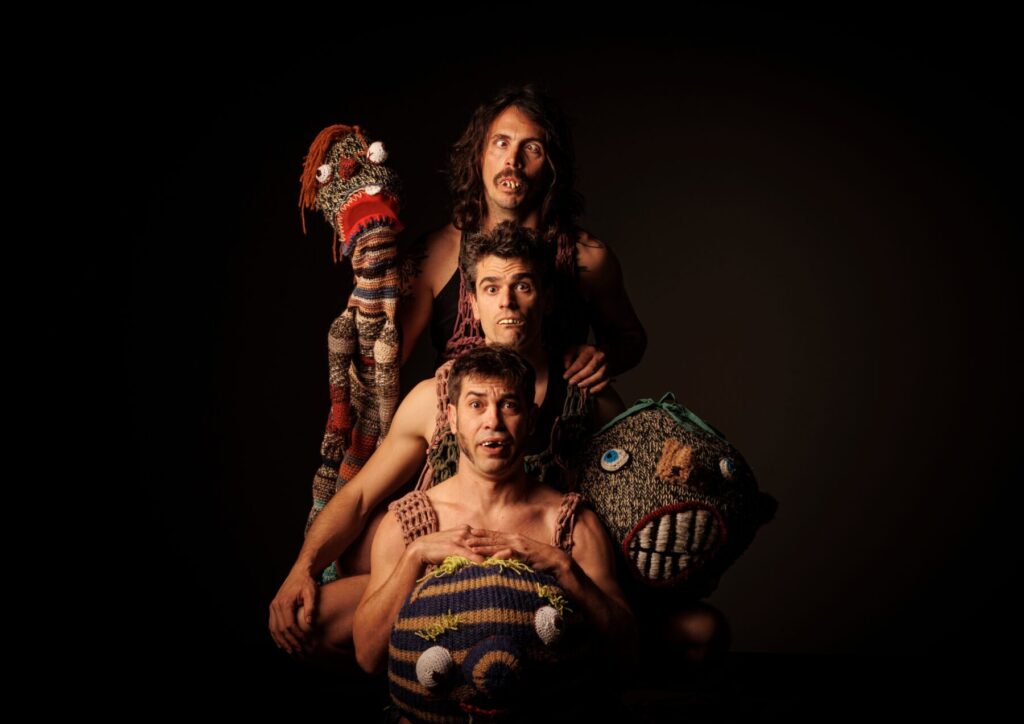 Cartel del espectáculo de circo 'Tres tristes trolls' / Ayuntamiento de Murcia.