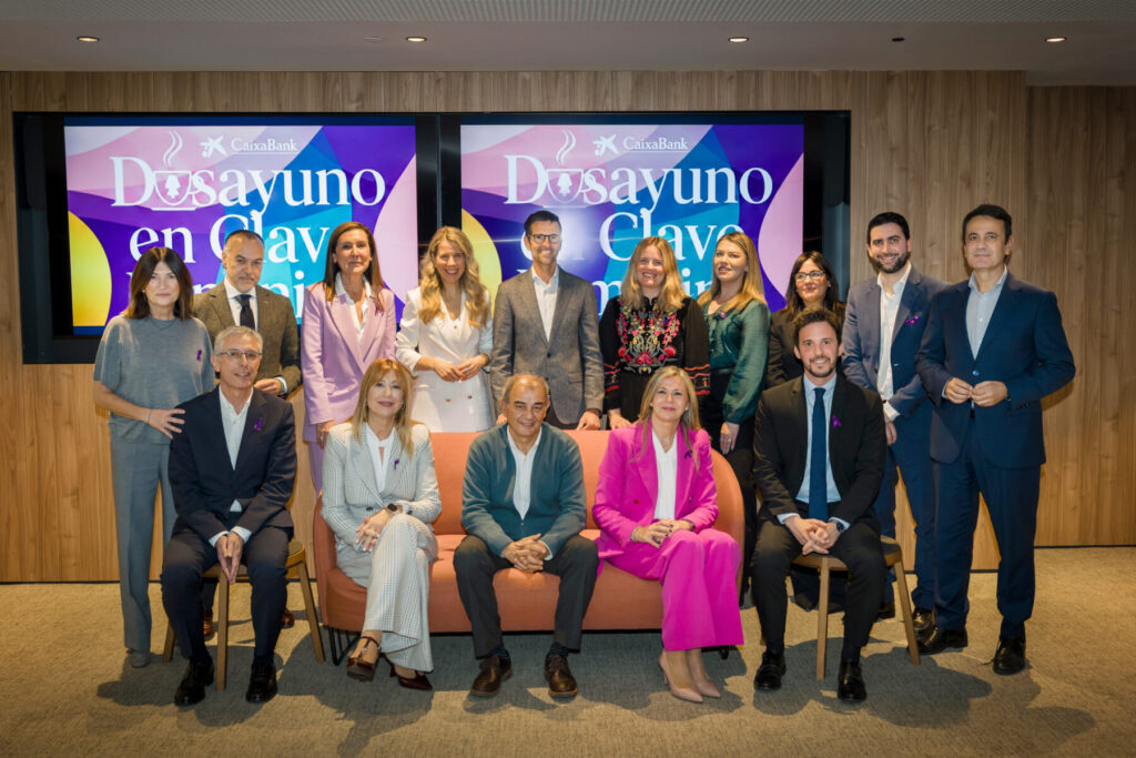 Foto de familia tras el desayuno / CaixaBank.