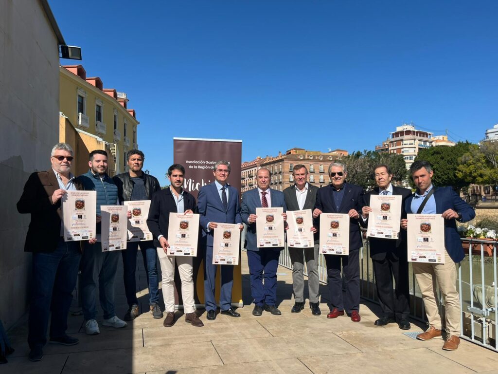 Foto de familia en la presentación del certamen / Ayuntamiento de Murcia.