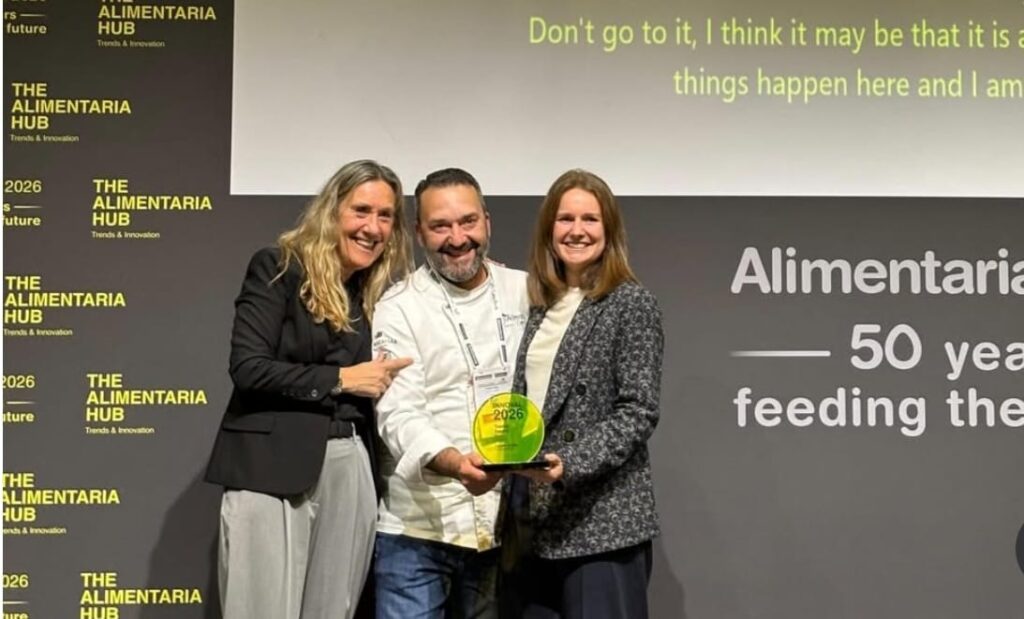 Imagen de la entrega del premio.