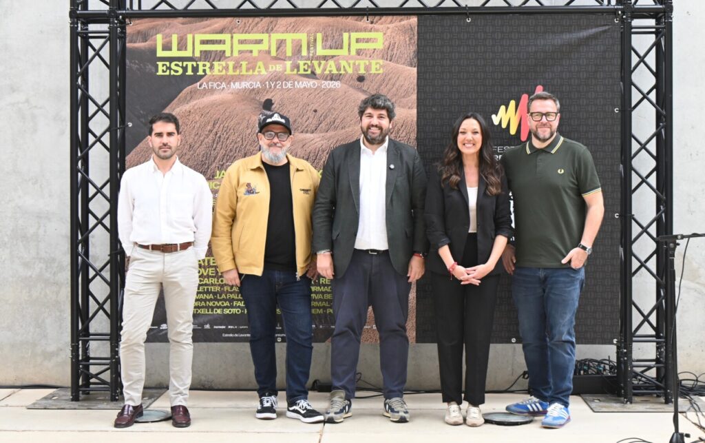 El jefe del Ejecutivo autonómico, Fernando López Miras, presidió hoy el acto de presentación del festival WARM UP Estrella de Levante 2026 / CARM.