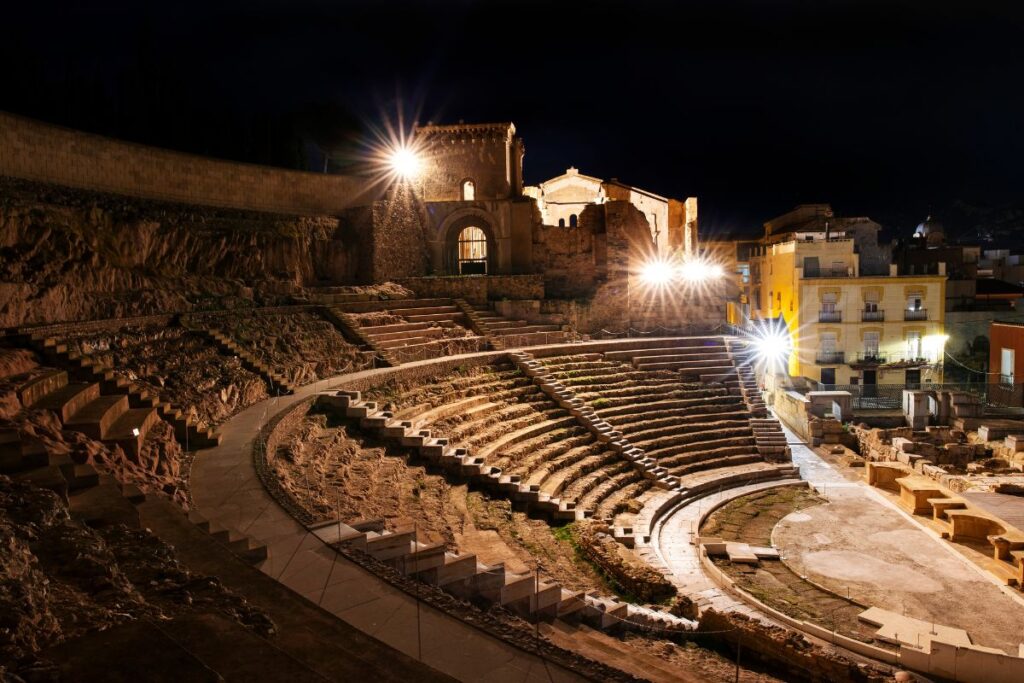 Imagen del Teatro Romano de Cartagena de noche / Ayuntamiento de Cartagena.