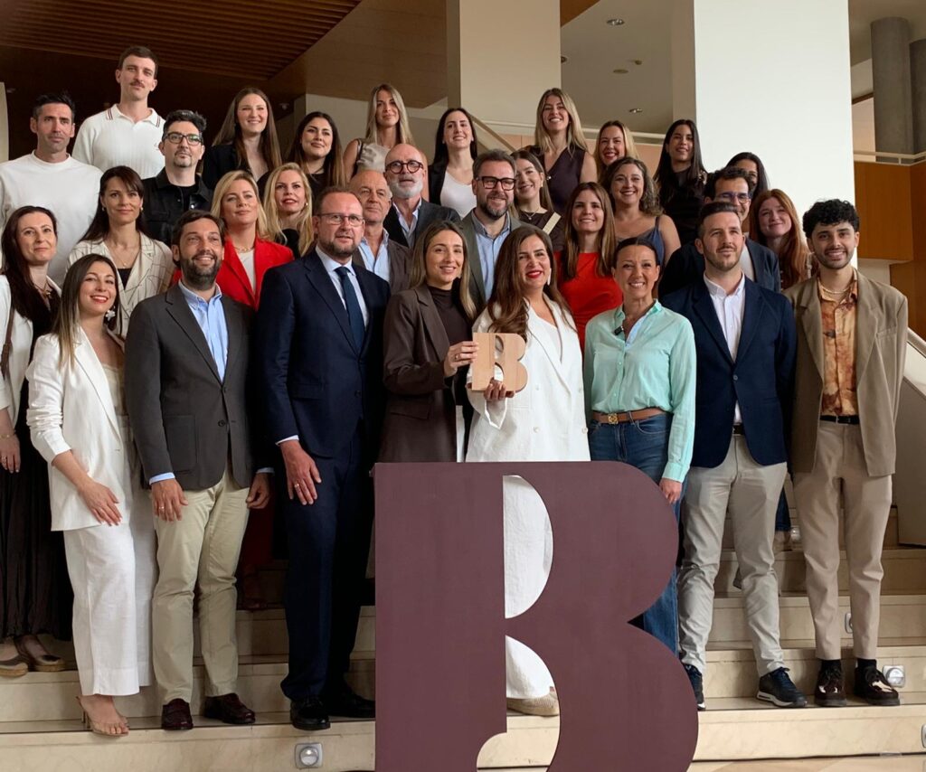 Foto de familia en la presentación de los premios / Agencia Weekend.