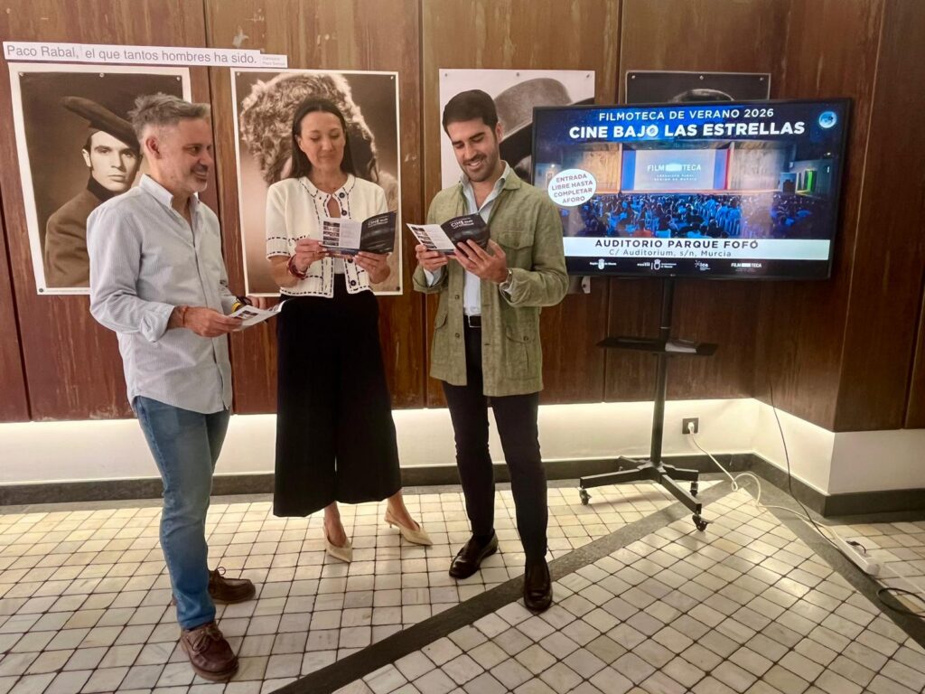 La consejera de Turismo, Cultura y Deportes, Carmen Conesa, durante la presentación de la iniciativa ‘Cine bajo las estrellas’ / CARM.
