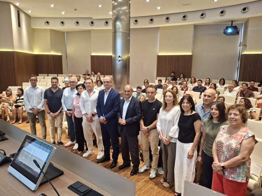 Un momento de la Asamblea Electoral de la Unión de Cooperativas de Enseñanza de la Región de Murcia (Ucoerm) / CARM.