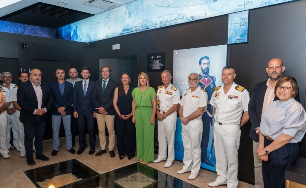 Foto de familia durante la inauguración / Ayuntamiento de Cartagena.