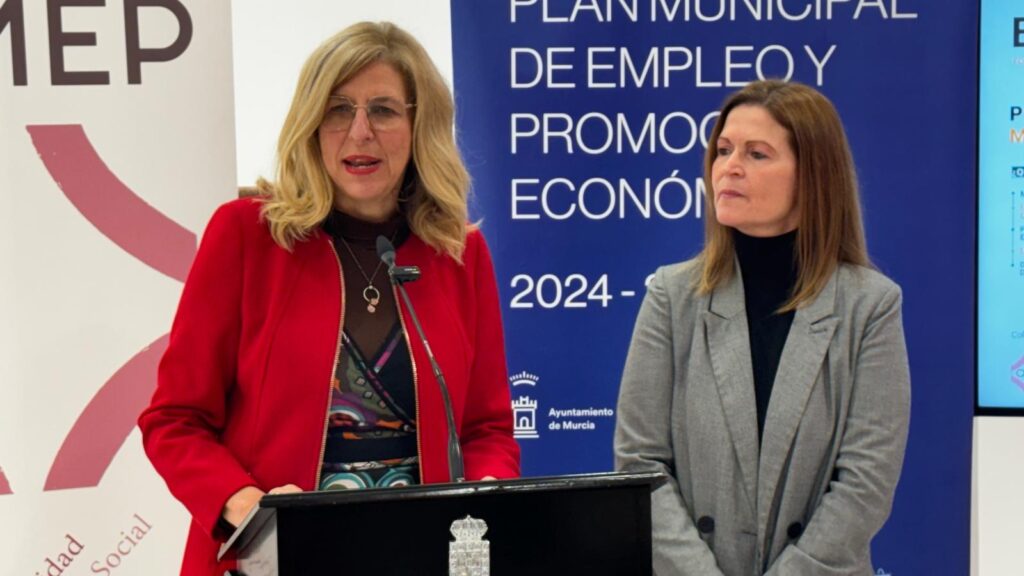 Mercedes Bernabé en la presentación del encuentro que supone la culminación de Emprender(te) / Ayuntamiento de Murcia.