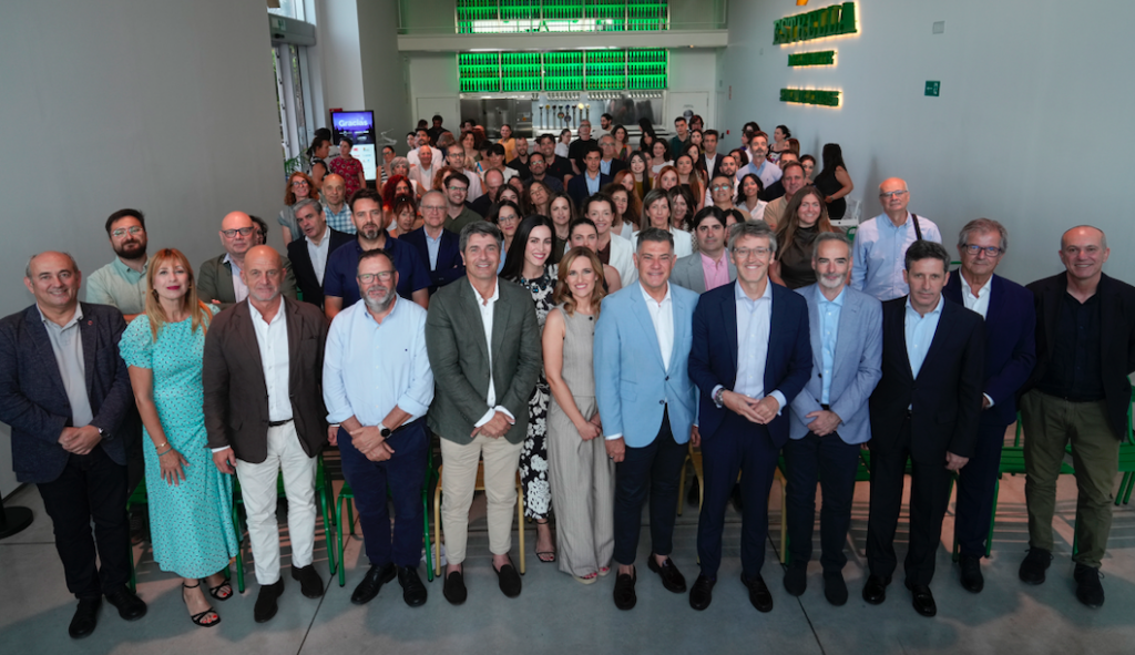 Foto de familia en el evento / UMU.