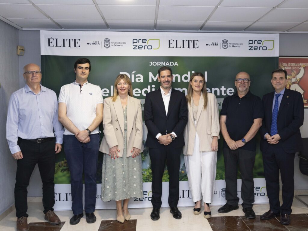 Foto de familia antes del comienzo de la jornada / Ana Bernal.