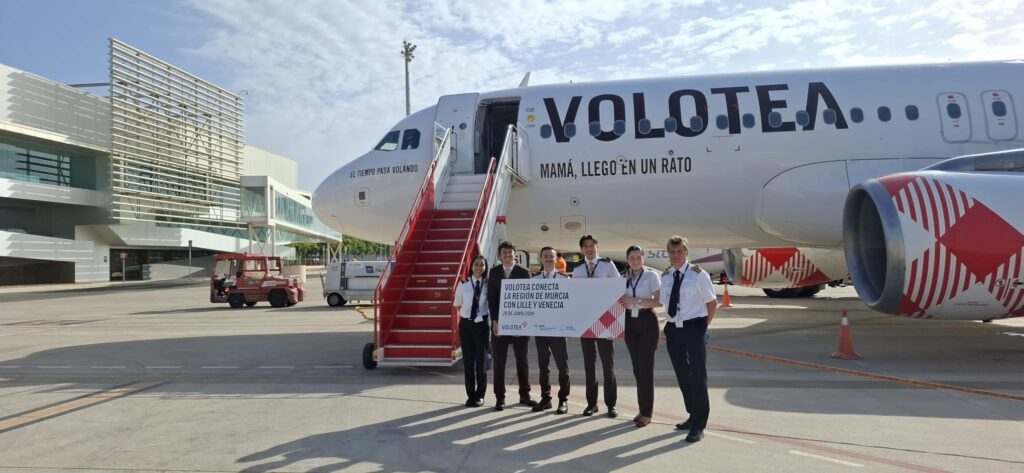 Inauguración de las nuevas conexiones del Aeropuerto de Corvera con Lille y Venecia, operadas por Volotea / CARM.