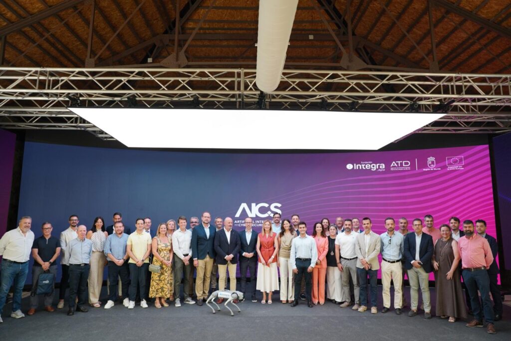 Foto de familia durante la presentación del congreso / CARM.