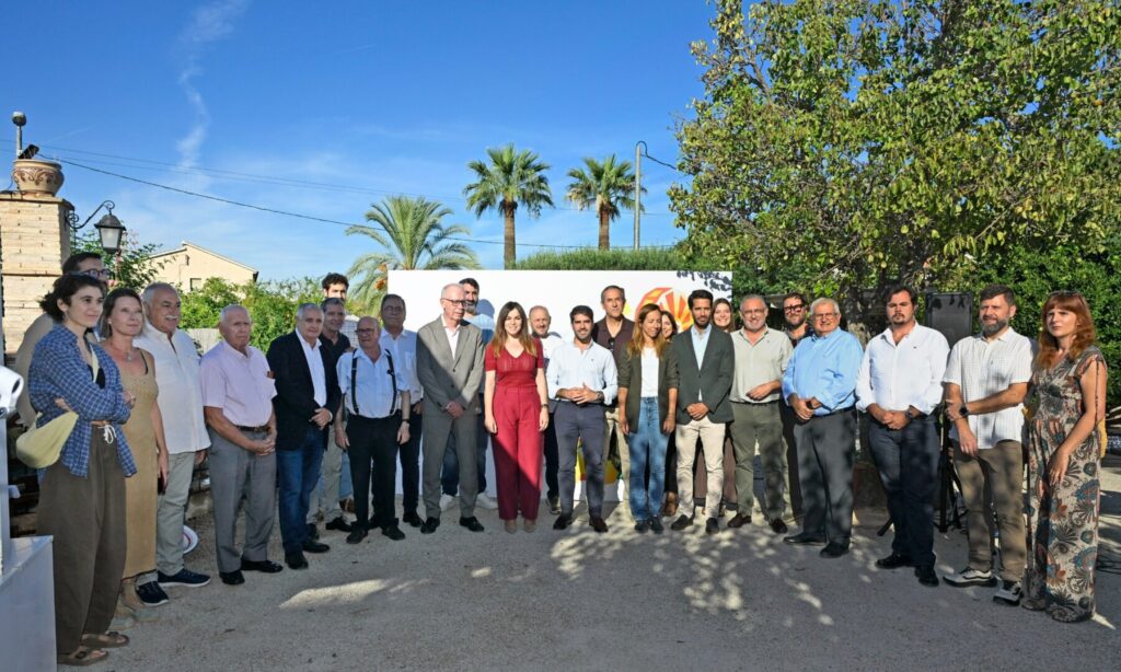 Foto de familia durante la presentación de la XI Semana de la Huerta / Ayuntamiento de Murcia.